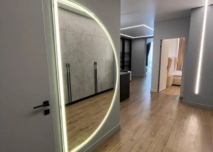 Aquamarine Luxury Apartment290 * Odessa