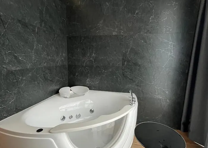 Aquamarine Luxury Apartment290 Appartement Odessa